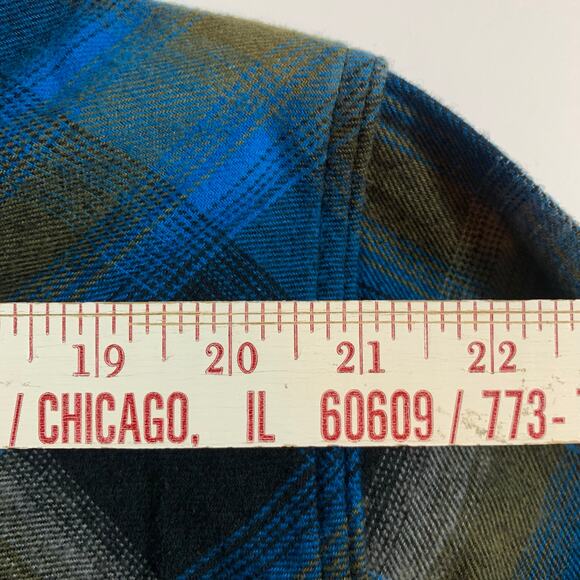 Legendary Whitetails Shirt Buck Camp Mens XL Blue Tan Plaid Flannel Button Up - Picture 12 of 13